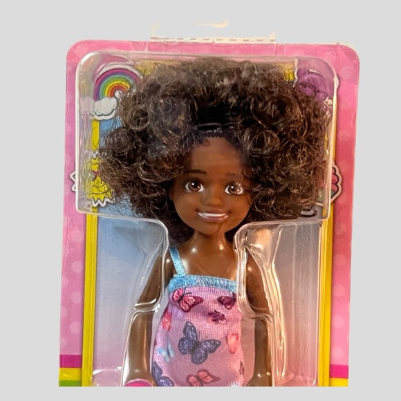 Barbie Chelsea Curly Brown Hair Pink Running Shoes - Picture 5 of 10